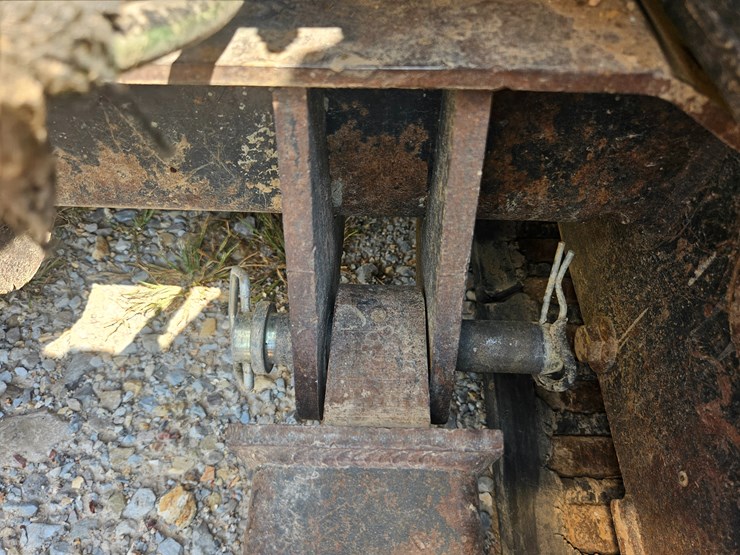 bobcat-325-image-81