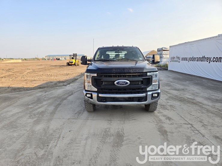 2022-ford-f350-xl-image-9