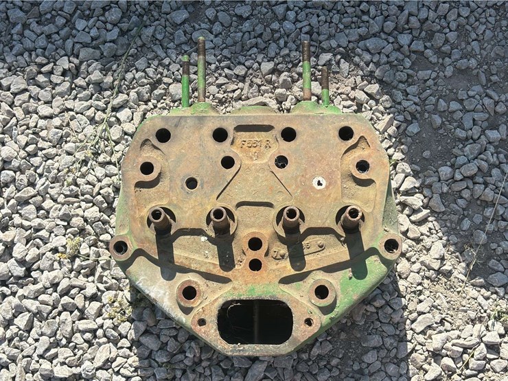 john-deere-model-g-head-image-1