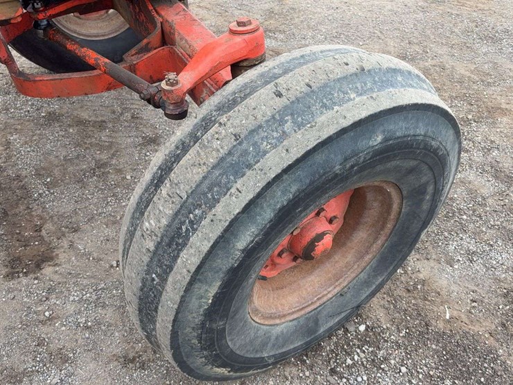 1977-case-970-2wd-tractor-image-16