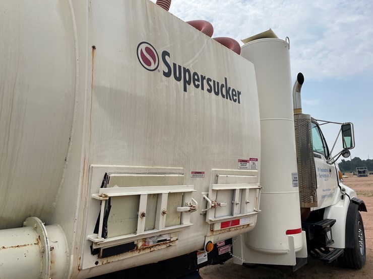 #4727-•-1998-ford-louisville-super-sucker-vac-truck-(wi-title-in-delay)-image-49