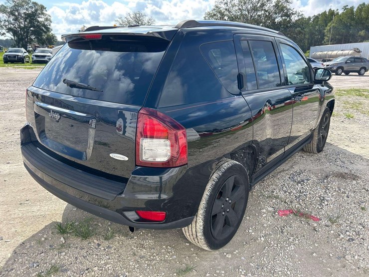 2014-jeep-compass-image-3