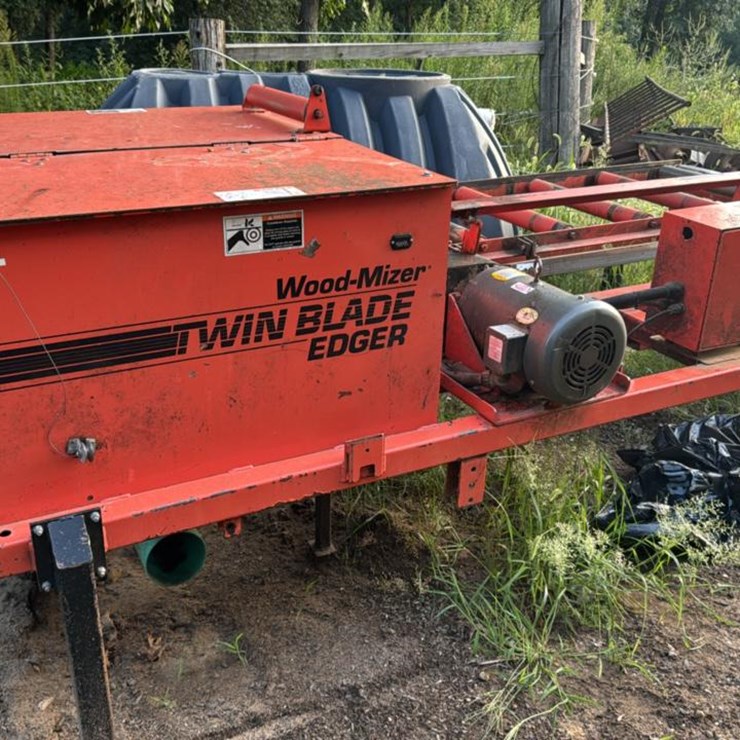 #130 • 2000 Wood-Mizer 200 Twin Blade Edger