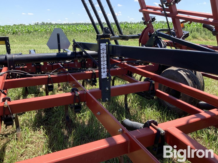 2012-case-ih-200-image-17