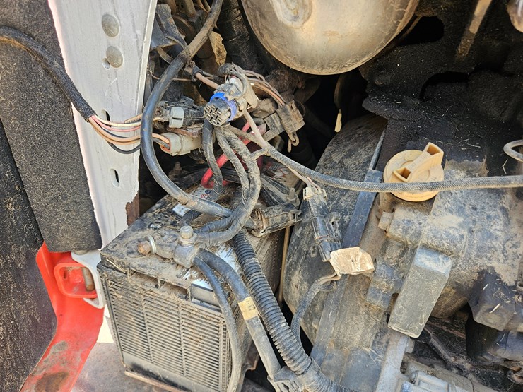 2019-bobcat-t870-image-28