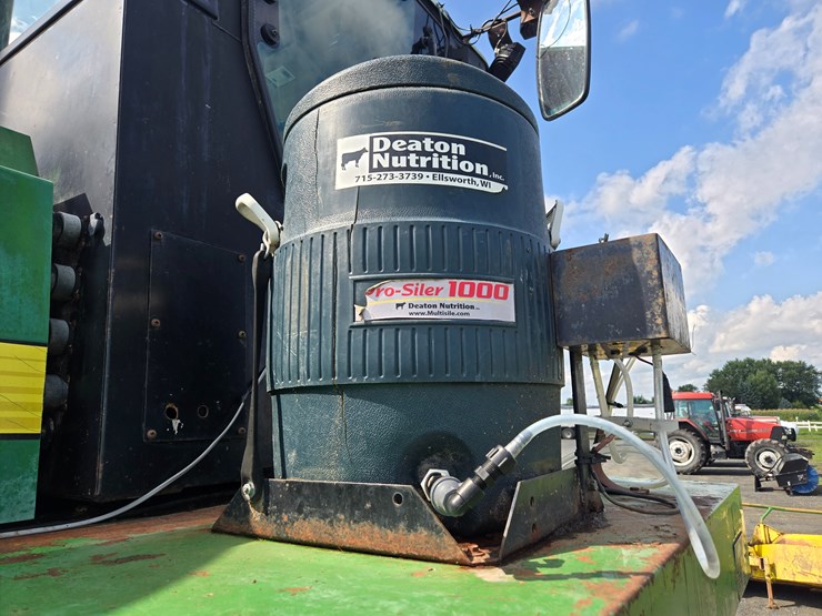 2002-john-deere-6850-image-23
