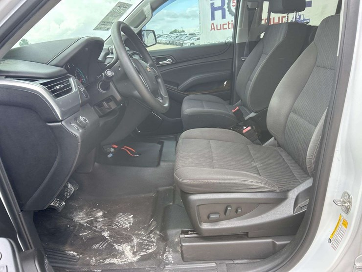 2018-chevrolet-tahoe-image-12