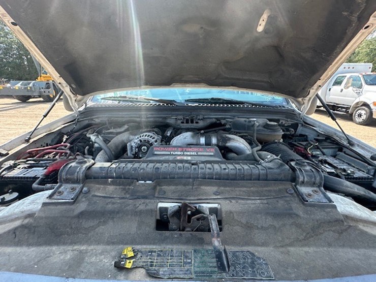 2003-ford-f550-image-55
