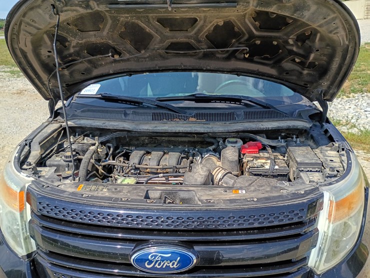 2014-ford-explorer-image-17