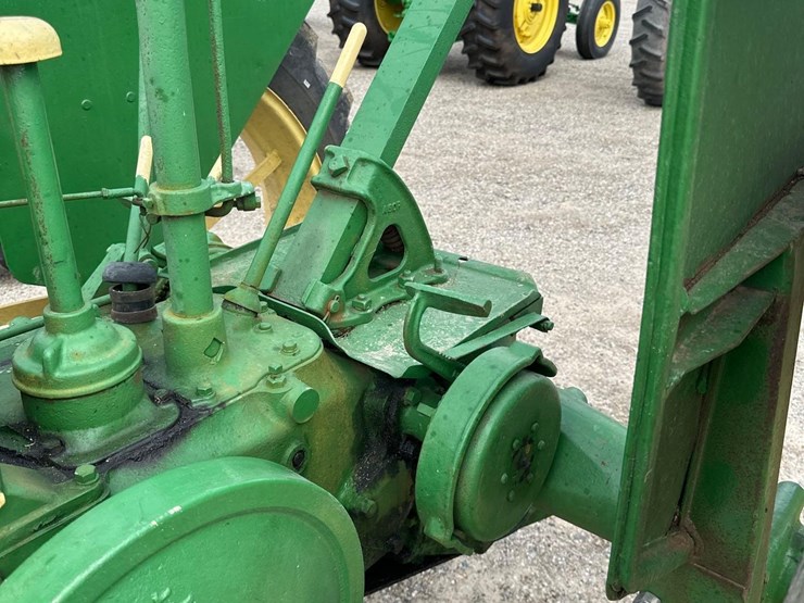 1982-john-deere-b-image-10