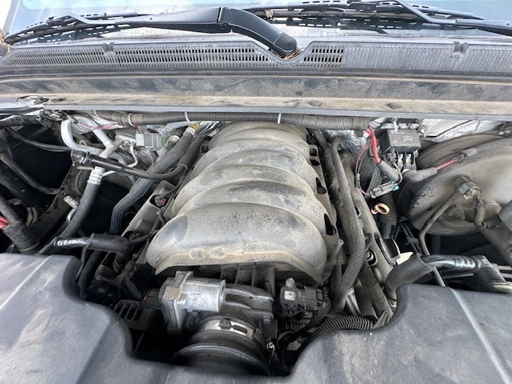 2015-chevrolet-tahoe-image-68
