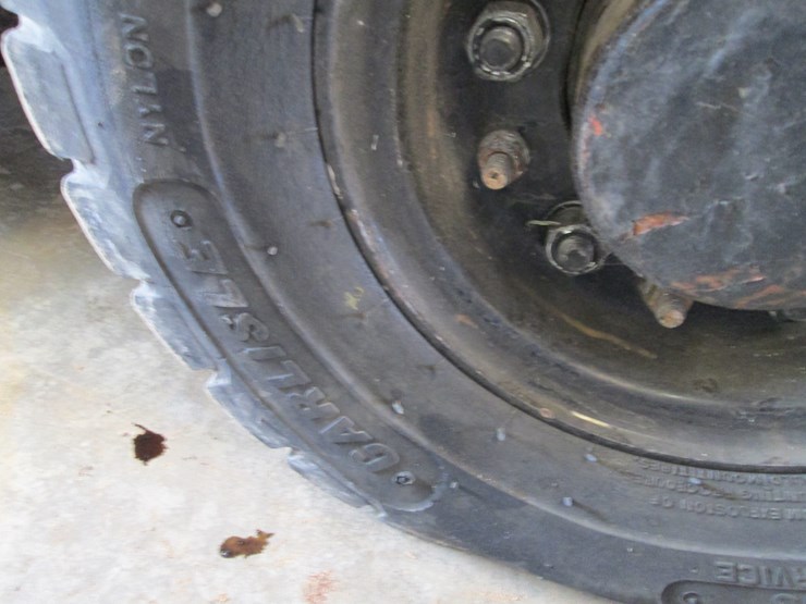 #12-•-#26939-•-nissan-14-3000lb-pneumatic-tire-forklift-nf01m14-image-6