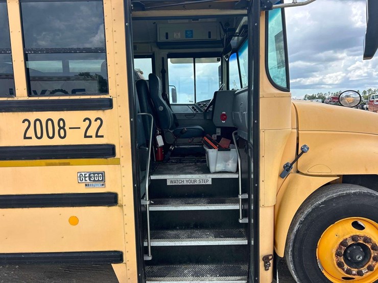 2009-ic-corporation-pb105-school-bus-image-10