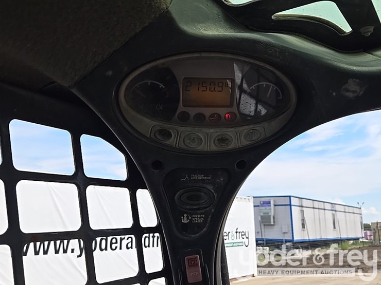 2019-bobcat-t590-image-44