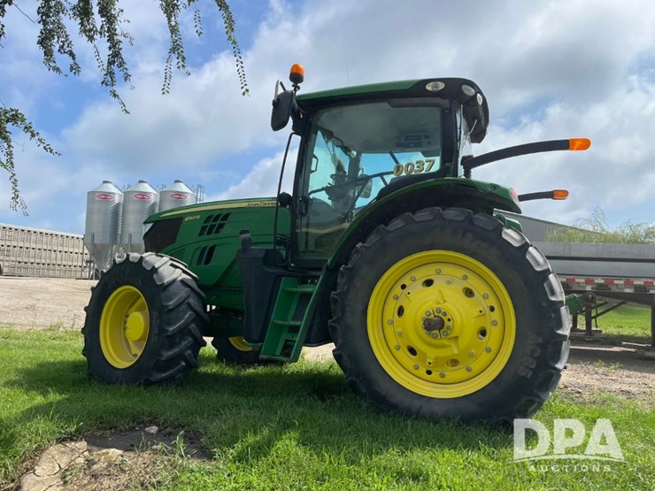 2014-john-deere-6140r-image-9