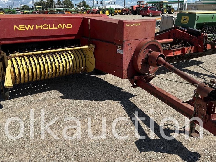 new-holland-311-image-1