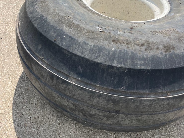 3-goodyear-21.5l-16-wagon-tires-image-7