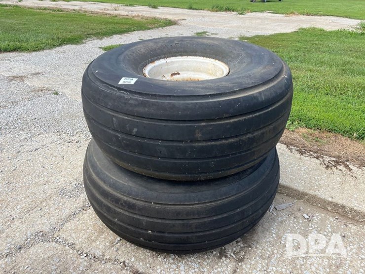 flotation-tires-(jn2730)-image-1