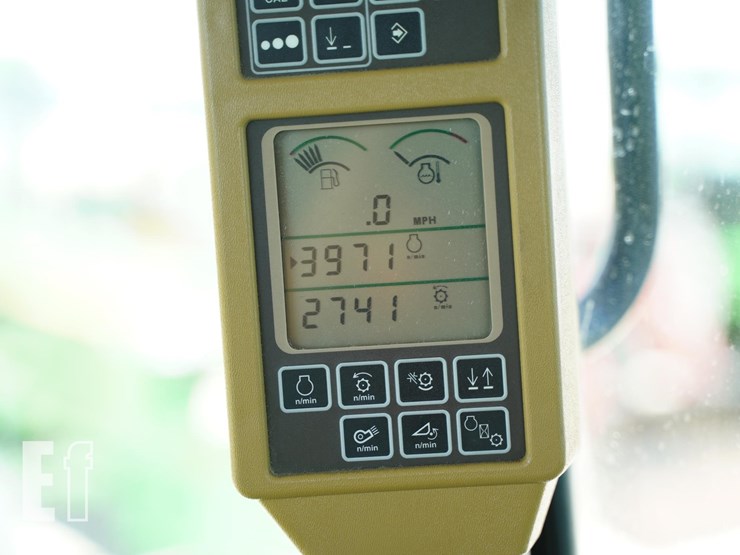2005-john-deere-9660-sts-image-43