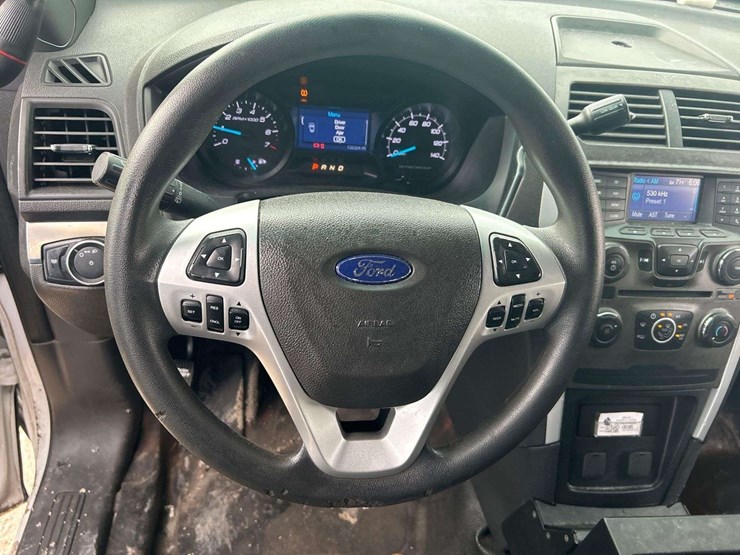 2014-ford-explorer-image-11