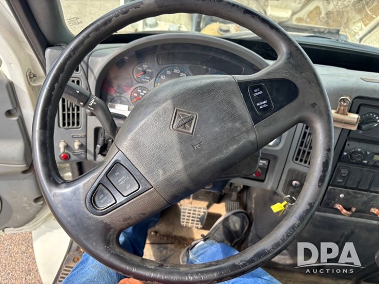 2007-international-durastar-4300-image-50