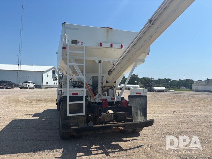 2000-ihc-4900-dry-tender-truck-(dr12098,-unit-25102)-image-10