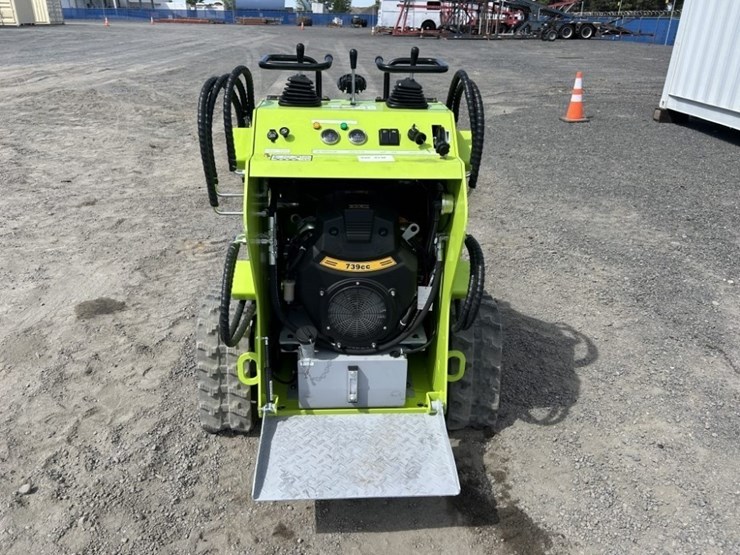 2025-land-hero-ldh-t640-mini-compact-track-loader-image-4