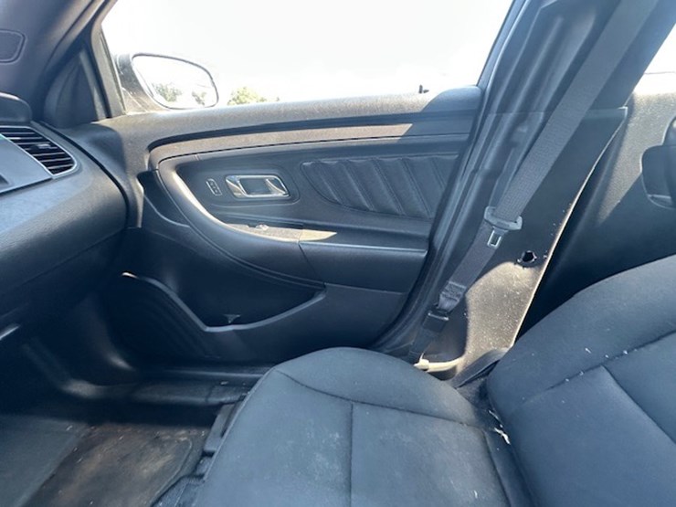 #23001-•-2017-ford-taurus-image-47