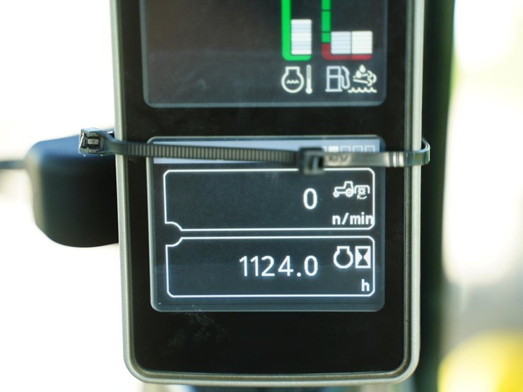 2017-john-deere-5090r-image-51