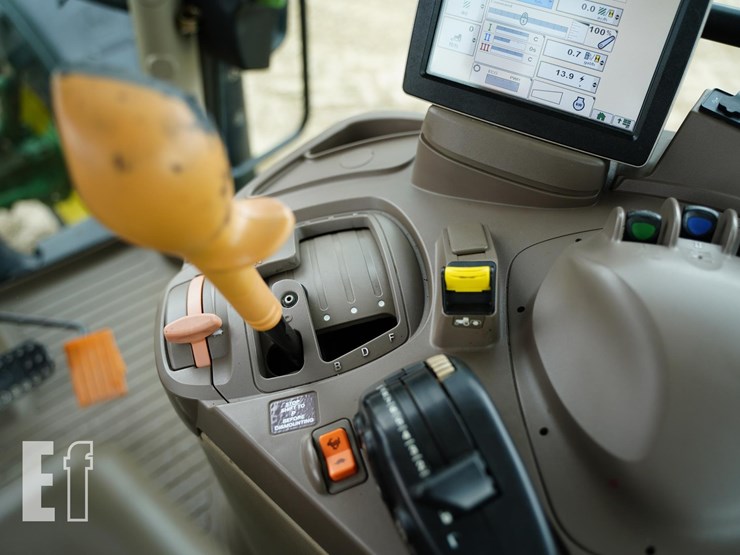 2014-john-deere-6115r-image-37