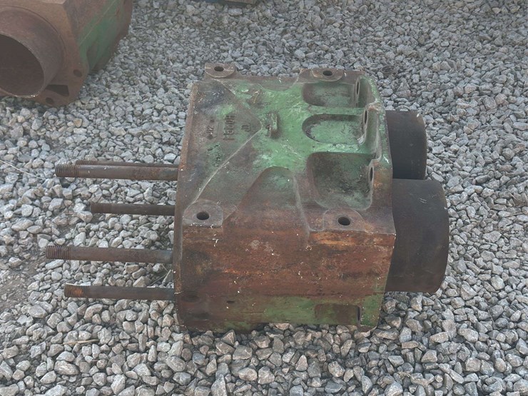 john-deere-model-g-block-image-3