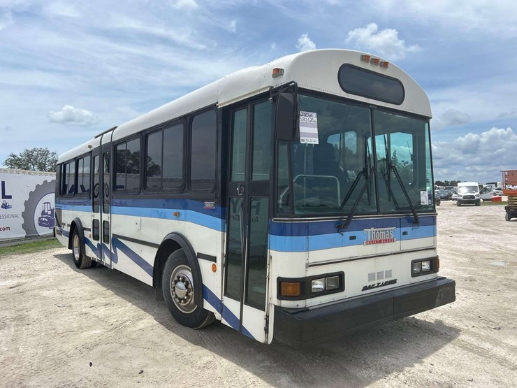 2000-thomas-saf-t-liner-mvp-image-2
