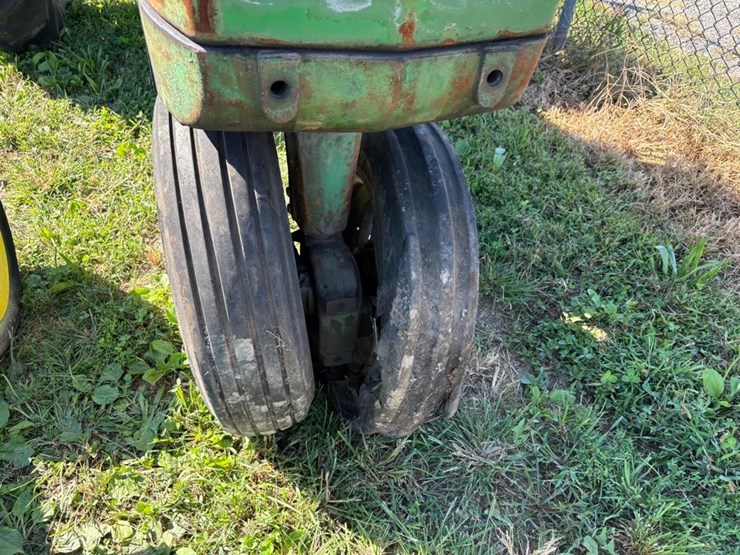 john-deere-3010-image-6