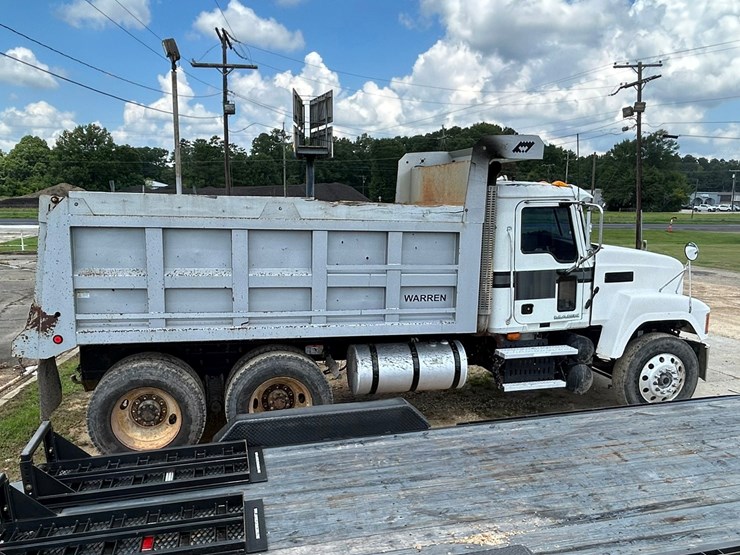 2008-mack-pinnacle-chu613-image-10