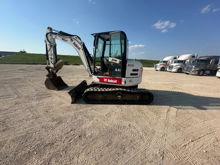 2009-bobcat-442e-image-8