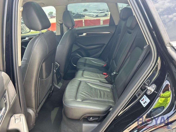 2012-audi-q5-image-23