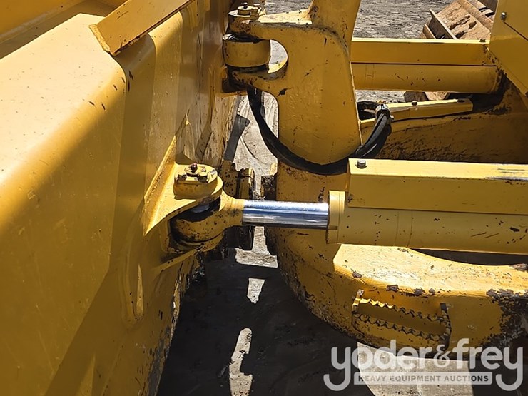 2021-komatsu-d61px-24-image-22