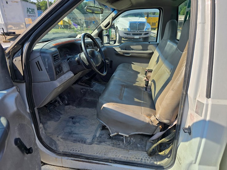 2000-ford-f550-image-45