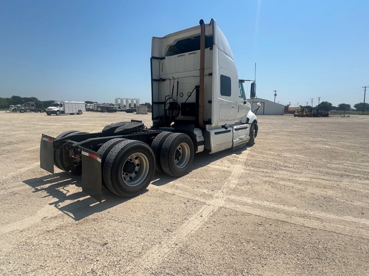 2016-international-prostar-image-5