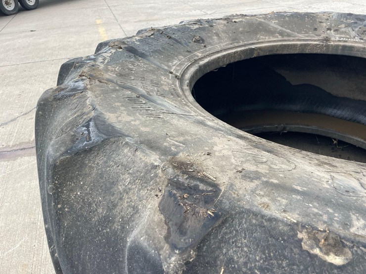 2-firestone-710/70r38-tractor-tires-image-8