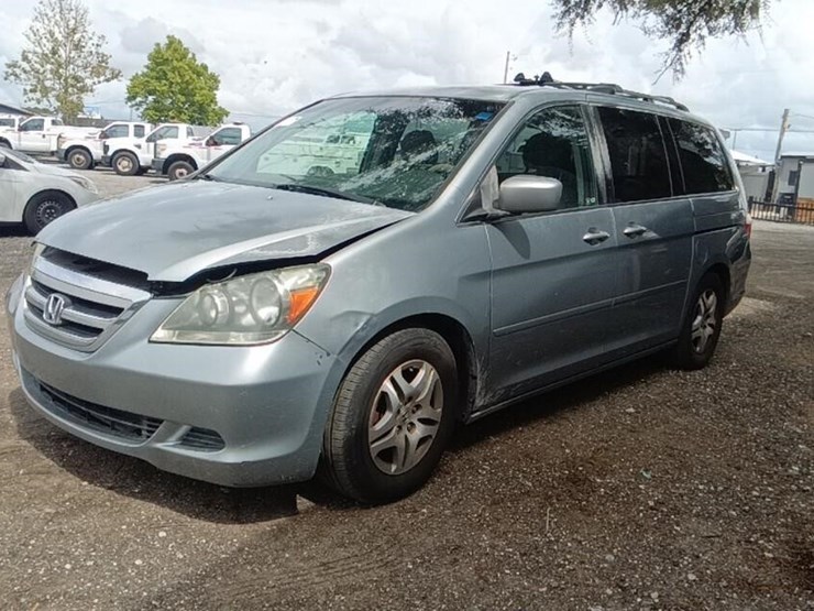 2006-honda-odyssey-image-3