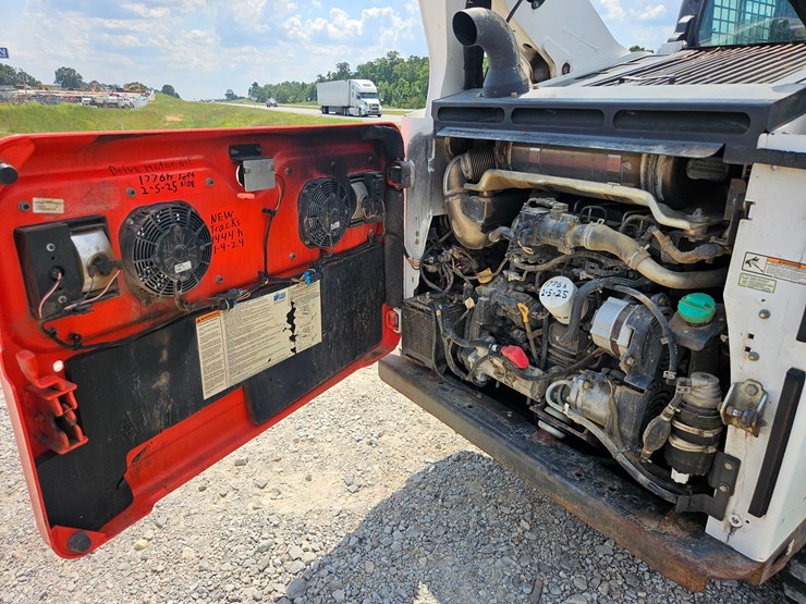 2019-bobcat-t870-image-22