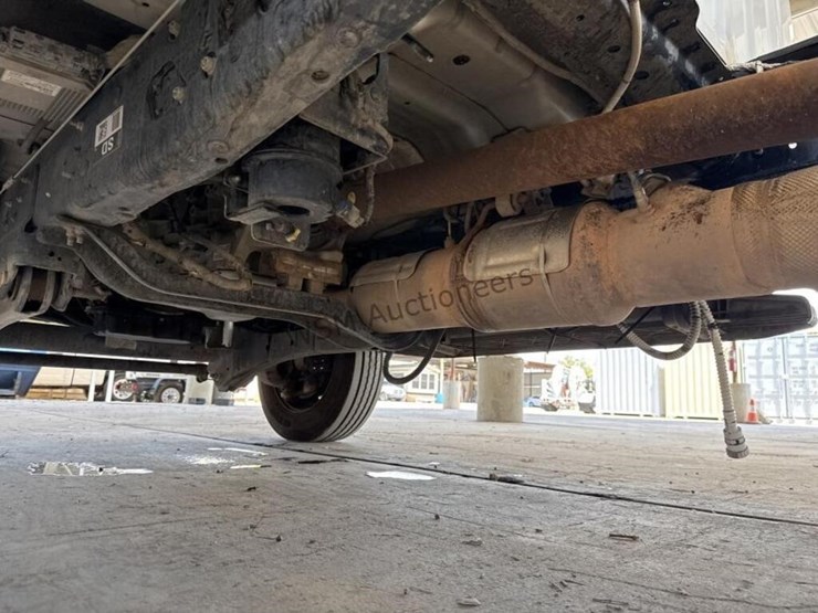 2016-ford-f550-image-26
