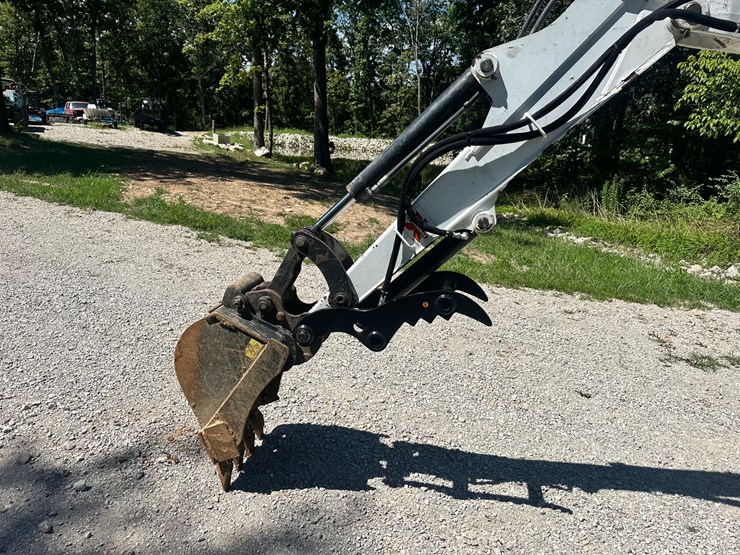 2012-bobcat-e35-image-93