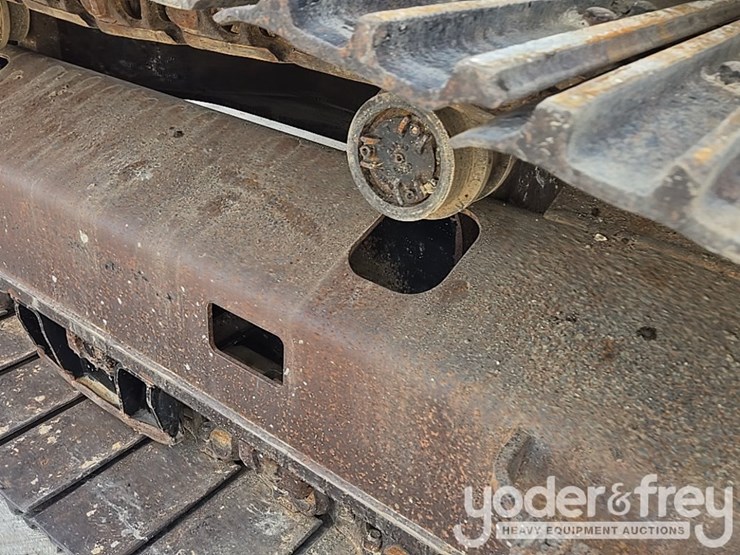 2015-caterpillar-329fl-image-14