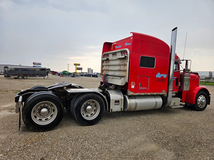 2003-peterbilt-379-image-22