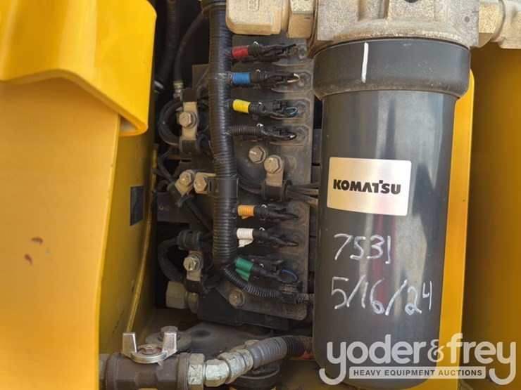2016-komatsu-d61px-24-image-37