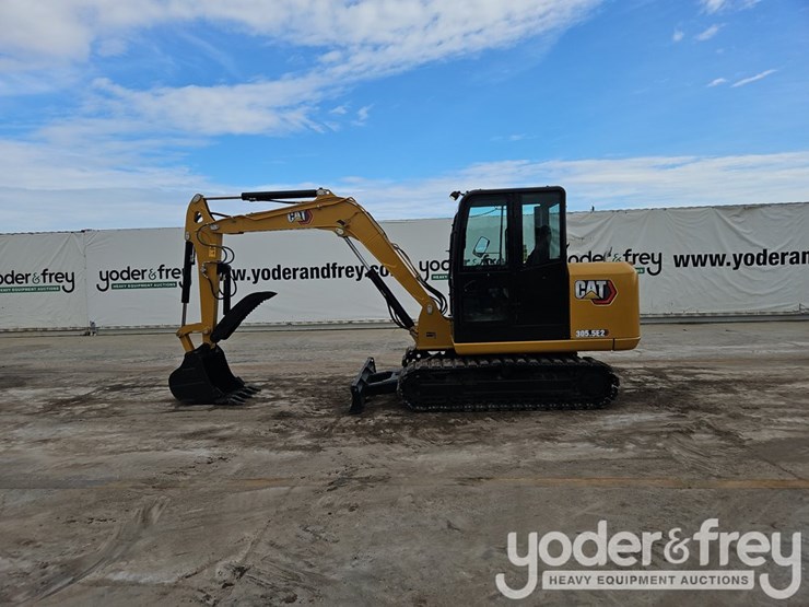 2021-caterpillar-305.5-image-2