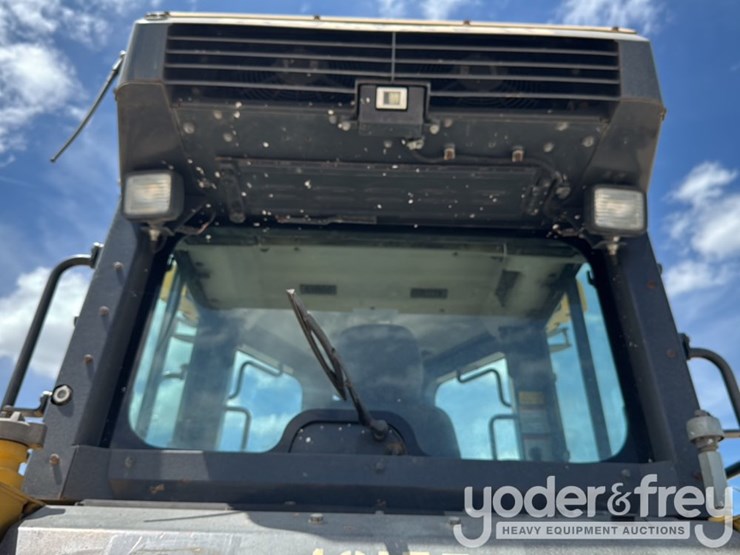 2016-komatsu-d61px-24-image-34