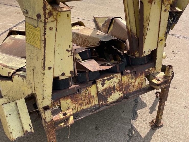 john-2-row-forage-head—for-parts-image-6